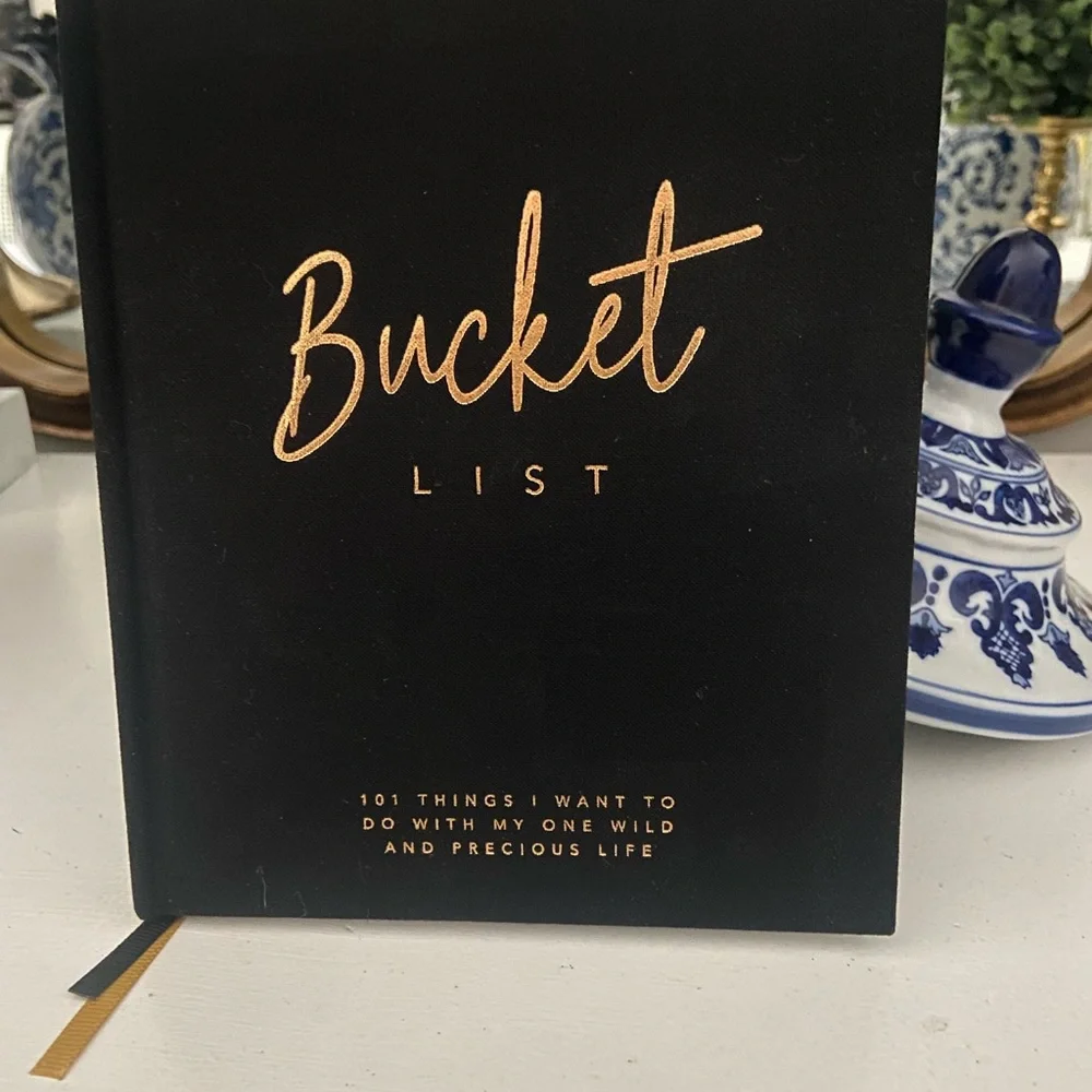 Bucket List Journal - Picture 1 of 10